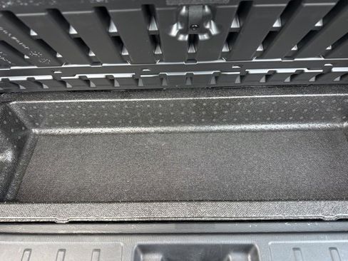 Used 2023 Mitsubishi Outlander SEL image 23