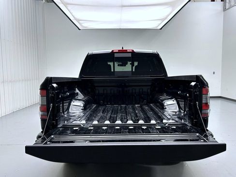 Certified 2025 Nissan Frontier SV AWD/4WD image 21