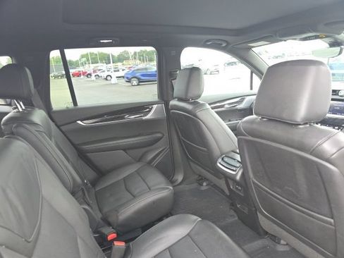 Used 2020 Cadillac XT6 Premium Luxury FWD image 13