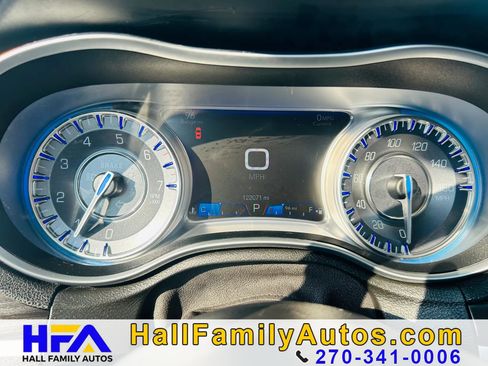 Used 2015 Chrysler 300 Touring w/ Limited Group RWD image 23