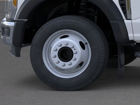 New 2025 Ford F450 XL w/ XL Chrome Package RWD image 19