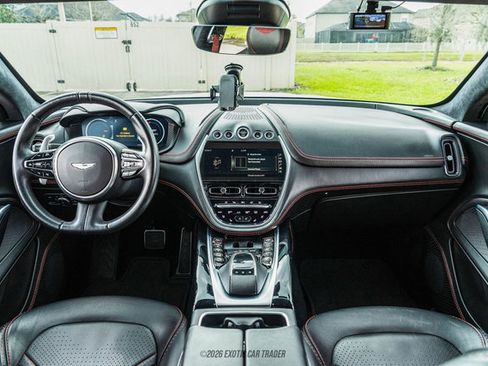 Used 2021 Aston Martin DBX image 21
