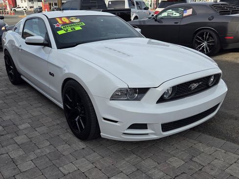 Used 2014 Ford Mustang GT image 3