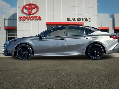 Certified 2025 Toyota Camry SE image 6