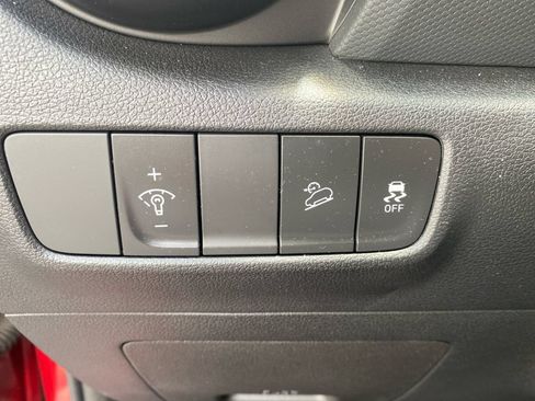 Used 2022 Hyundai Kona Limited FWD image 22