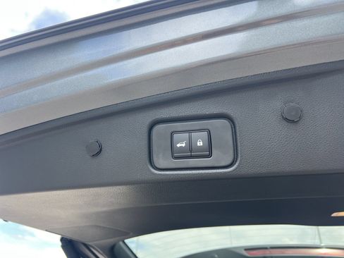 New 2026 Nissan Pathfinder SL FWD image 21