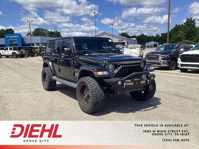 Used 2018 Jeep Wrangler Unlimited Sahara w/ Uconnect 4C Nav & Sound Group