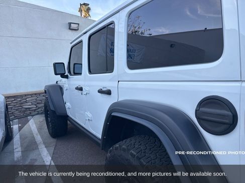 Used 2022 Jeep Wrangler Unlimited Sport image 15