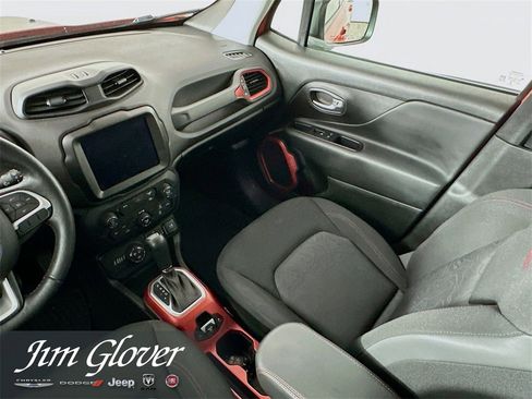 Used 2021 Jeep Renegade Trailhawk image 19