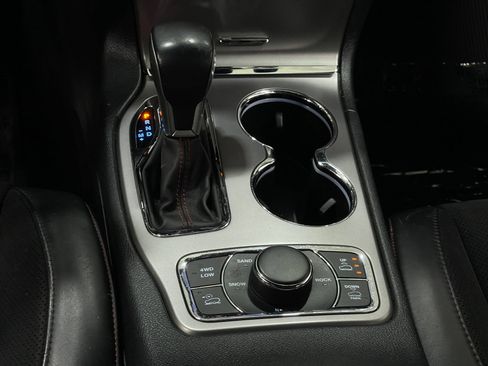 Used 2019 Jeep Grand Cherokee Trailhawk AWD/4WD image 29
