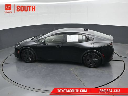 Used 2025 Toyota Prius LE AWD/4WD image 50
