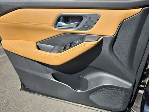 Certified 2023 Nissan Rogue Platinum FWD image 27