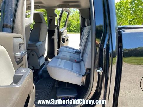 Used 2018 Chevrolet Silverado 1500 Custom w/ Custom Convenience Package AWD/4WD image 32