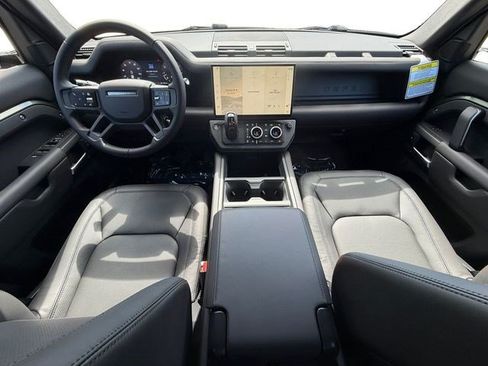 New 2026 Land Rover Defender 110 X-Dynamic SE AWD/4WD image 12