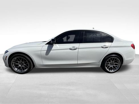Used 2018 BMW 330i xDrive Sedan AWD/4WD image 10