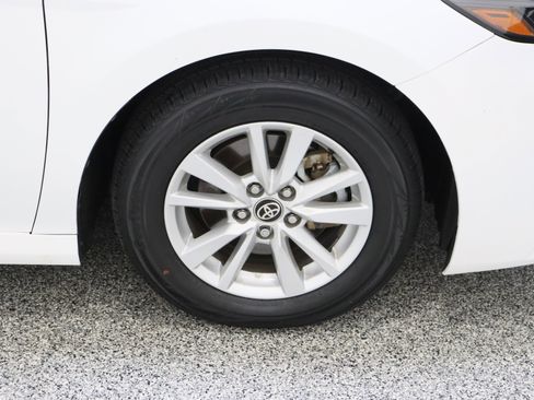 Certified 2025 Toyota Camry LE FWD image 5