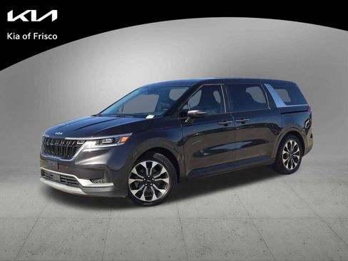 Certified 2023 Kia Carnival EX image 1