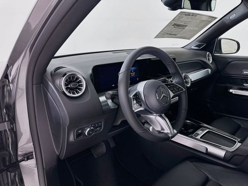 New 2026 Mercedes-Benz GLB 250 image 10