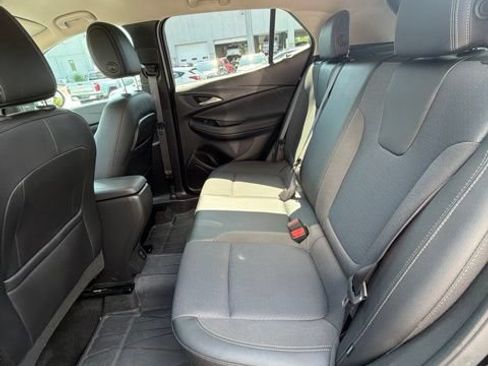 Certified 2022 Buick Encore GX Preferred w/ Cold Weather Comfort Package AWD/4WD image 19