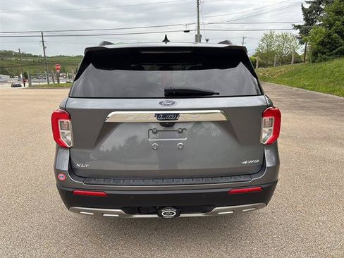 Certified 2022 Ford Explorer XLT w/ Equipment Group 202A AWD/4WD image 3