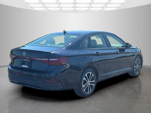 Used 2025 Volkswagen Jetta Sport FWD image 7