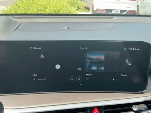 Certified 2025 Kia Sorento SX FWD image 24