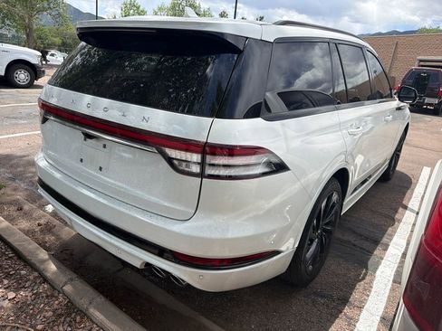 Used 2023 Lincoln Aviator Reserve w/ Equipment Group 201A AWD/4WD image 6