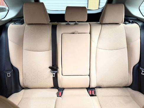 Used 2019 Toyota RAV4 XLE image 9