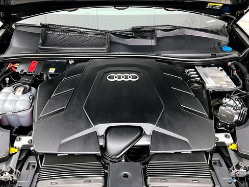 Used 2023 Audi Q8 Premium Plus image 12