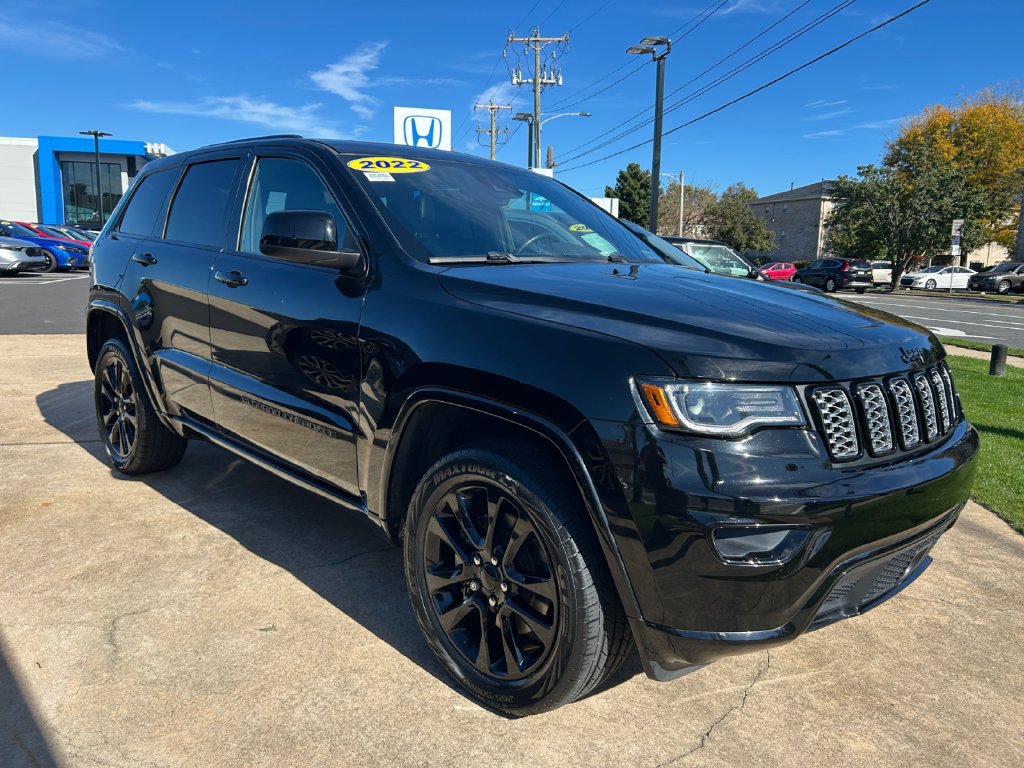 Used 2022 Jeep Grand Cherokee Laredo X AWD/4WD image 16