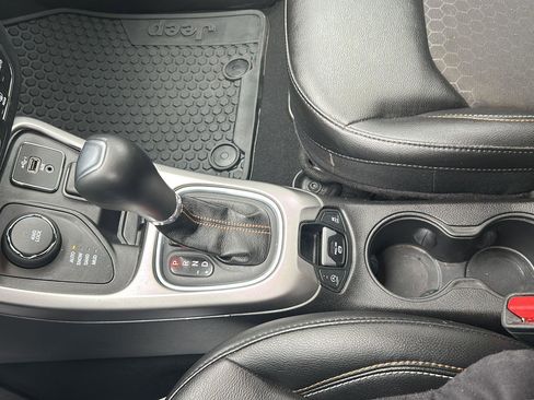 Used 2020 Jeep Compass Latitude w/ Popular Equipment Group image 16