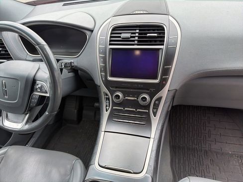 Used 2019 Lincoln Nautilus Reserve FWD image 24