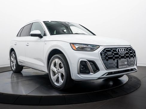 Certified 2023 Audi Q5 2.0T Premium Plus w/ Premium Plus Package AWD/4WD image 2