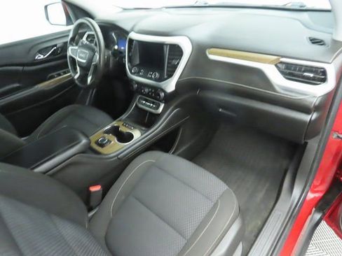 Used 2023 GMC Acadia SLE w/ LPO, Floor Liner Package image 17