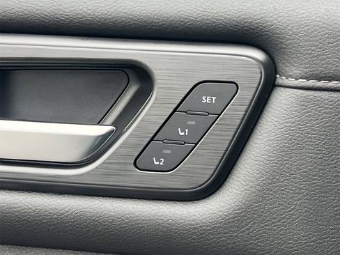 New 2025 Nissan Armada Platinum w/ Convenience Package image 19