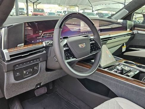 New 2026 Cadillac Escalade Platinum Luxury w/ LPO, Radiant Package image 9