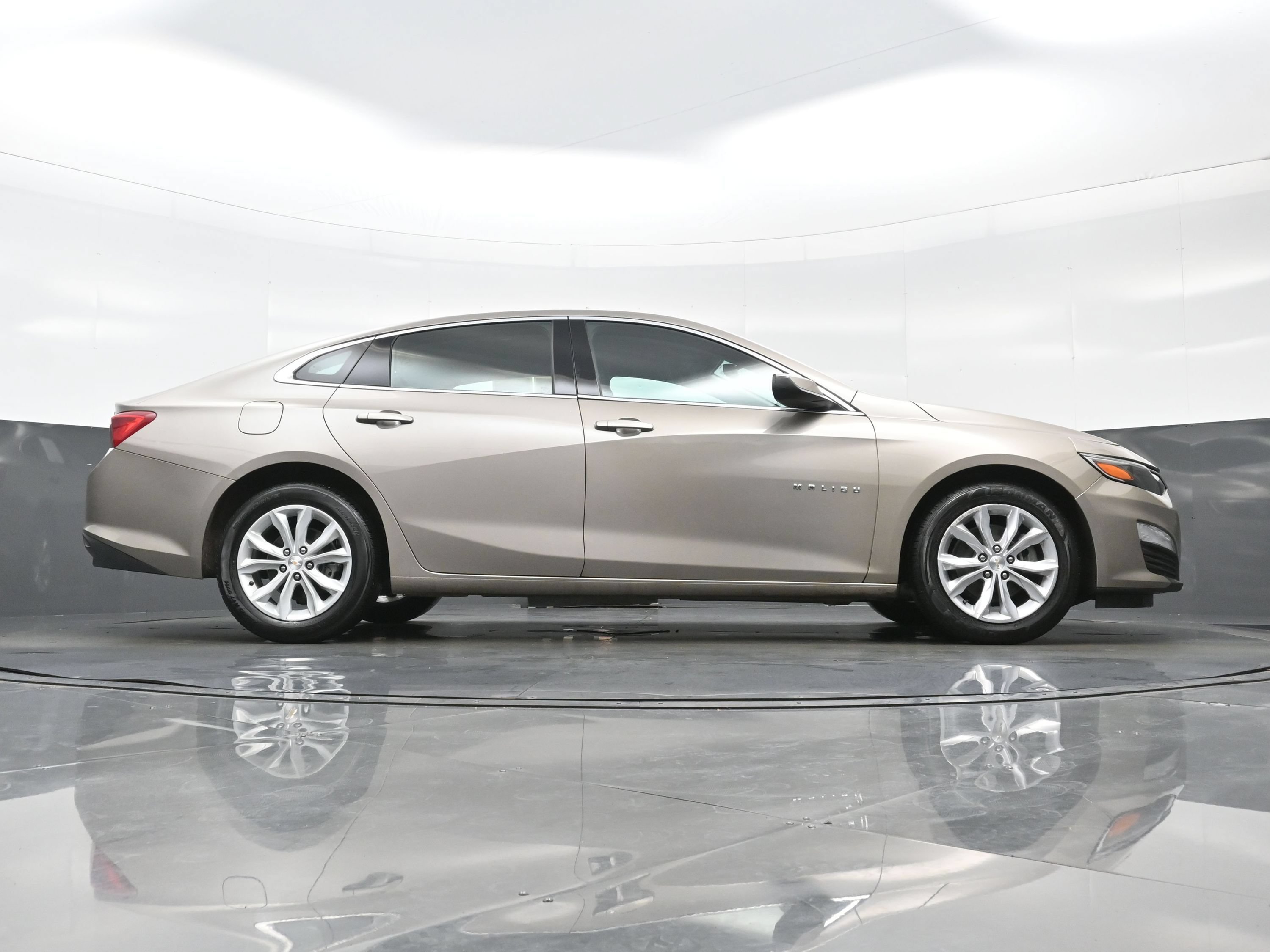 Used 2023 Chevrolet Malibu LT w/ Driver Confidence Package FWD image 31