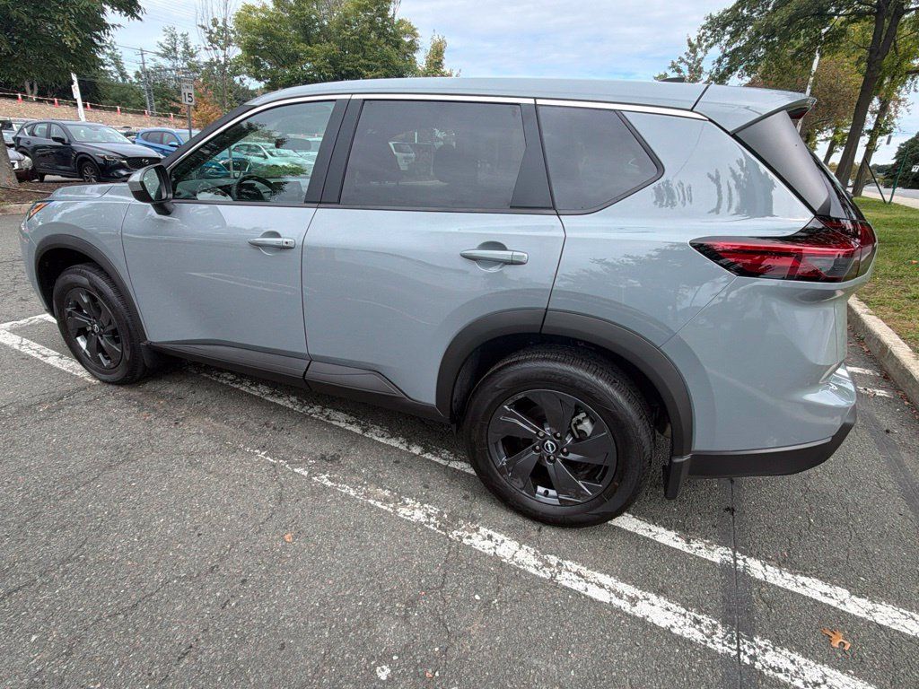 Used 2026 Nissan Rogue SV w/ Cold Weather Package AWD/4WD image 10