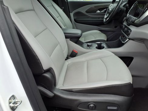 Certified 2022 GMC Terrain SLT w/ Infotainment Package II image 7