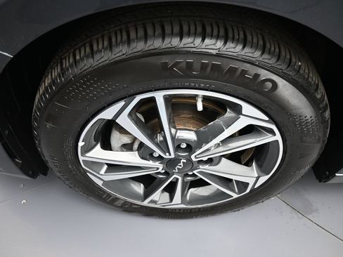 Certified 2024 Kia Forte LXS FWD image 14
