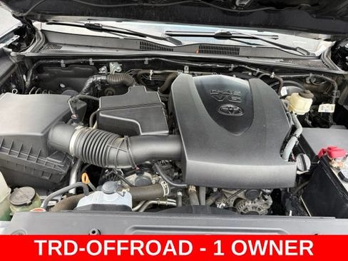 Used 2022 Toyota Tacoma TRD Off-Road w/ Technology Package RWD image 11