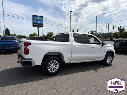 Used 2023 Chevrolet Silverado 1500 LT w/ Z71 Off-Road Package AWD/4WD image 6