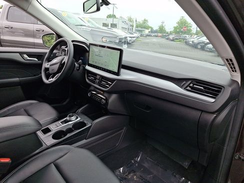Used 2023 Ford Escape Platinum AWD/4WD image 11