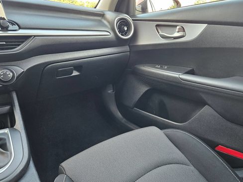 Used 2024 Kia Forte LXS FWD image 11