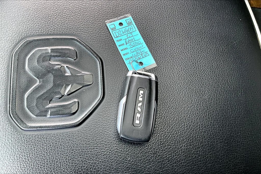 Used 2023 RAM 3500 Laramie AWD/4WD image 33