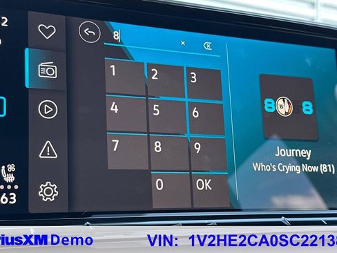 Used 2025 Volkswagen Atlas Cross Sport SE AWD/4WD image 33