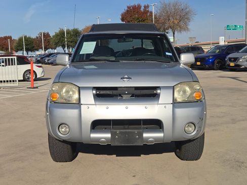 Used 2001 Nissan Frontier SE image 8