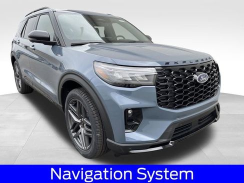 New 2026 Ford Explorer ST-Line w/ ST-Line Street Pack AWD/4WD image 2