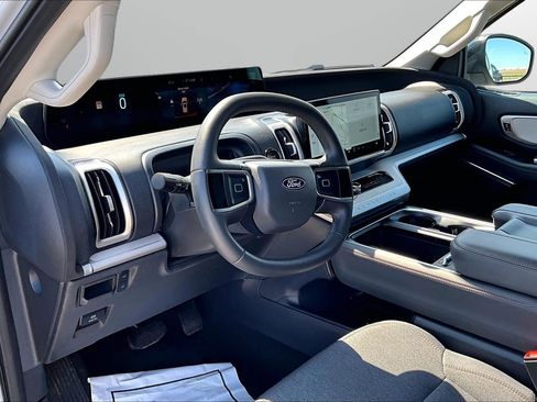 Used 2025 Ford Expedition Max Active RWD image 21