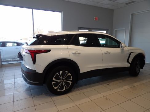 Used 2024 Chevrolet Blazer EV LT image 4